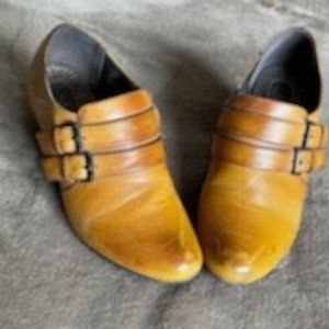 Last chance.  Comfortable Shoes for the Office - Rasolli